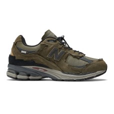 New Balance 2002R Sneakers