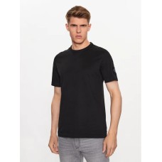 Calvin Klein T-shirt