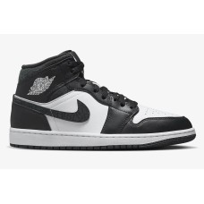 Jordan 1 Mid Sneakers