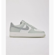 Nike Air Force 1 07 Sneakers